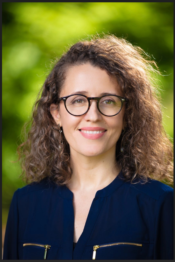 Headshot of Dr. Andresa Marinho Buzelli